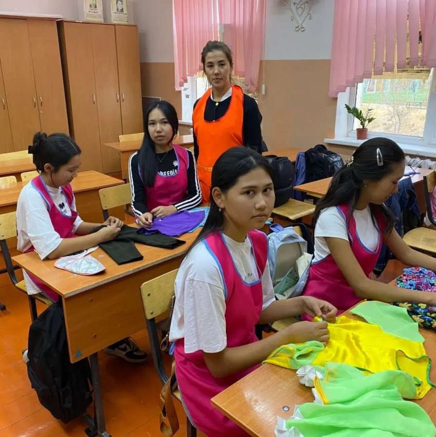 Көркем еңбек пәні мен бейнелеу пәндерінің жүргізілуі.